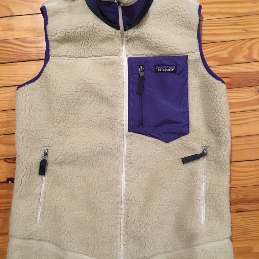 Patagonia women’s classic Retro-X fleece vest